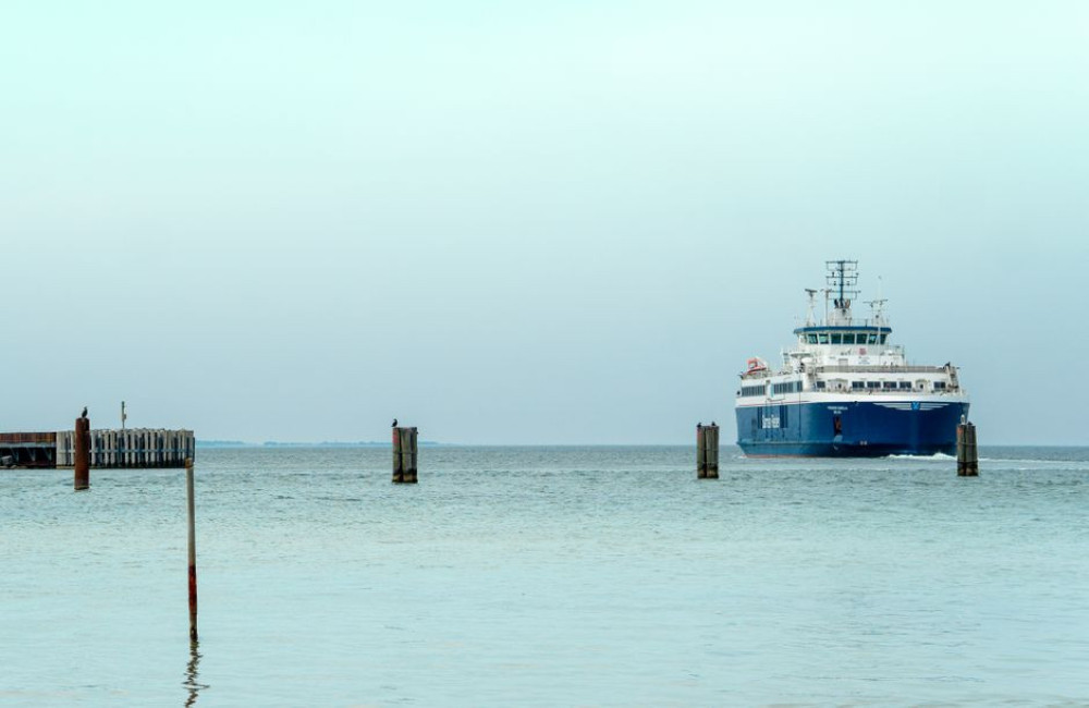 Wat kost de veerboot naar Texel met de auto in het najaar van 2026?