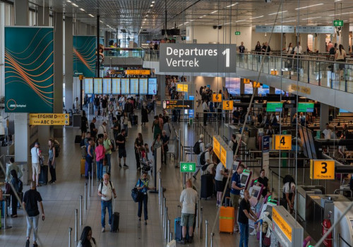 Hoeveel overstaptijd op Schiphol is genoeg voor de zomervakantie van 2026?
