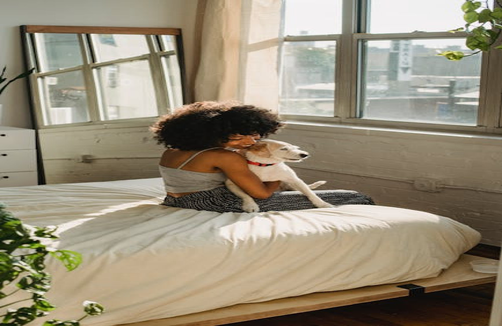 Waarom knippert mijn lamp heel kort als ik hem uitzet