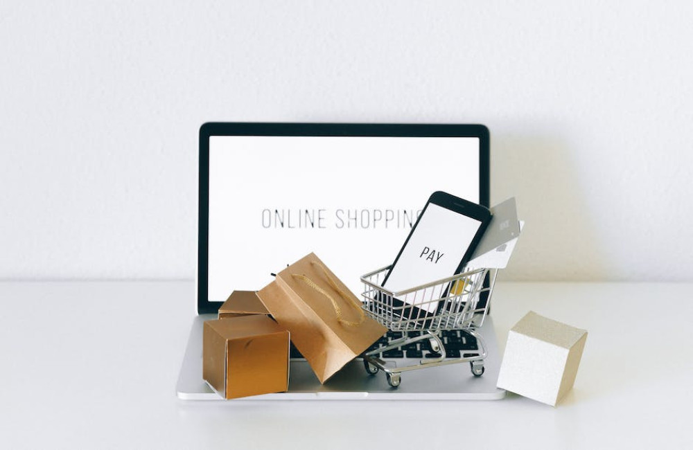 Wat is het verschil tussen een webshop en een marketplace?
